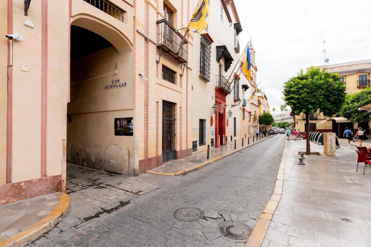 Bonito Callejon En La Juderia By Thegoodtourist Севилья Экстерьер фото